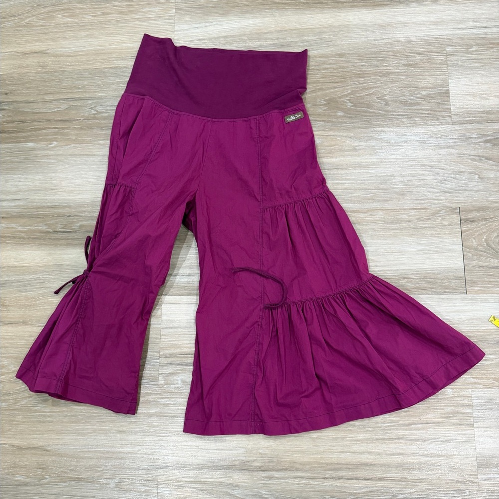 Matilda Jane Size M Palazzo Pants 
Capris Cropped Elastic Waist
Cranberry Red - Picture 10 of 13